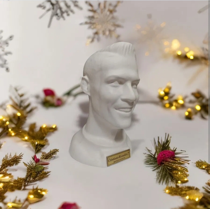 تندیس رونالدو